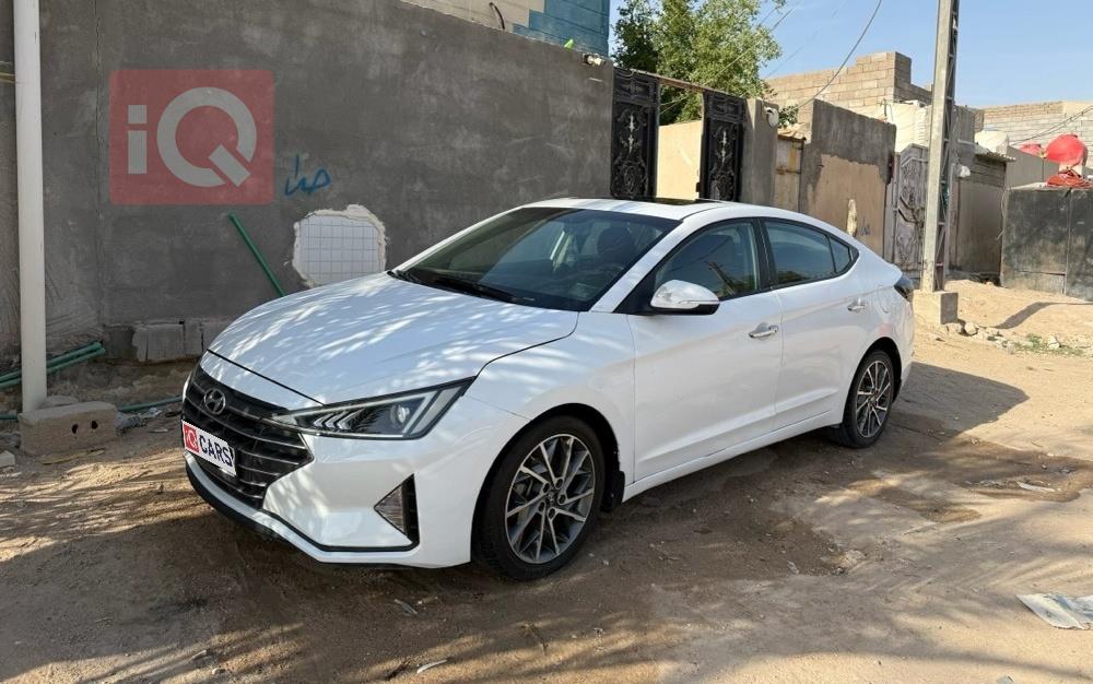 هيونداي النترا